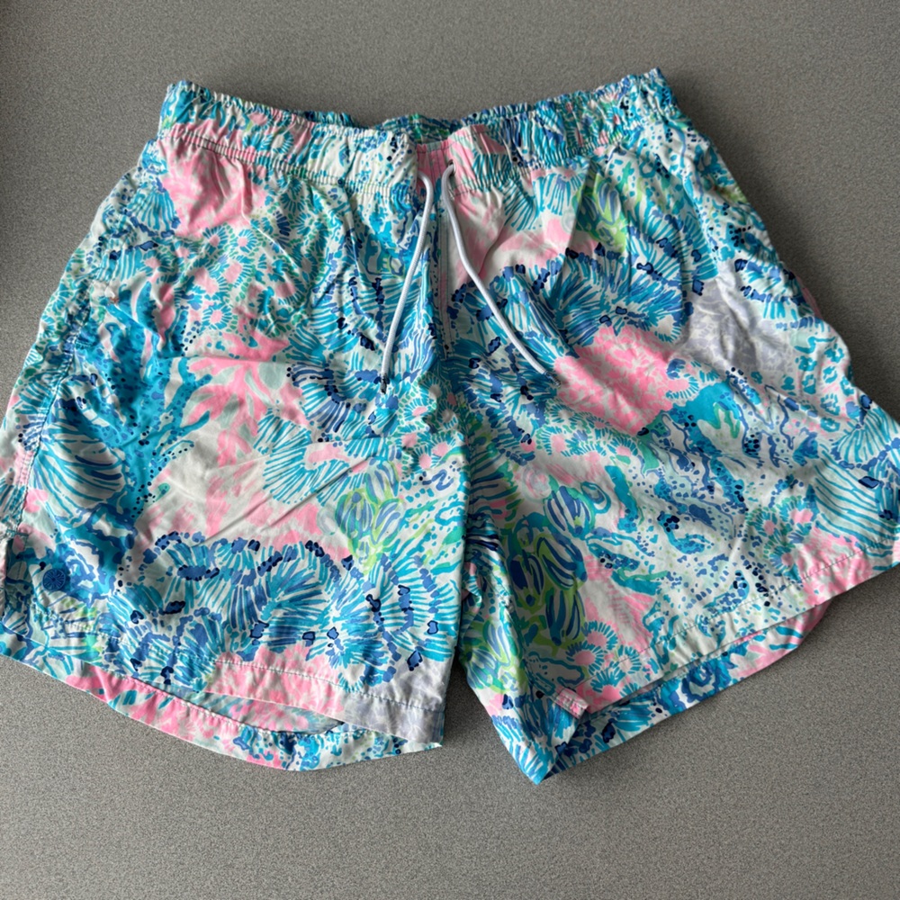Lilly Pulitzer Men’s Capri Trunk Swim Shorts Floral Pattern Blue